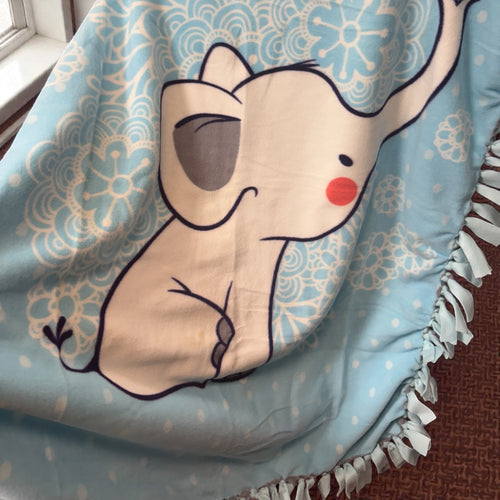 Cut & Tie Elephant Blanket with Red Nose Floral Pattern 48in x 60in Soft Fabric for Children's Rooms & Playrooms